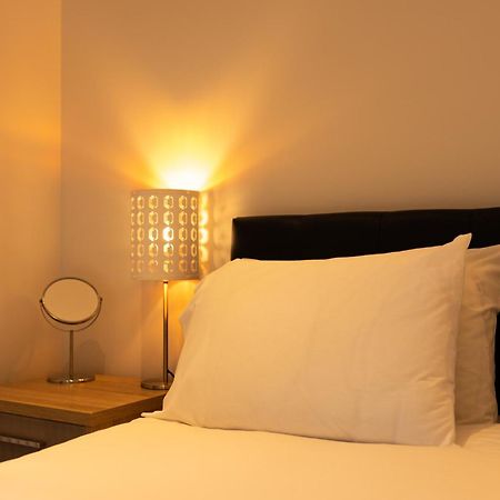 Comfy 2 Bedroom Apartment Near Edinburgh City Centre מראה חיצוני תמונה