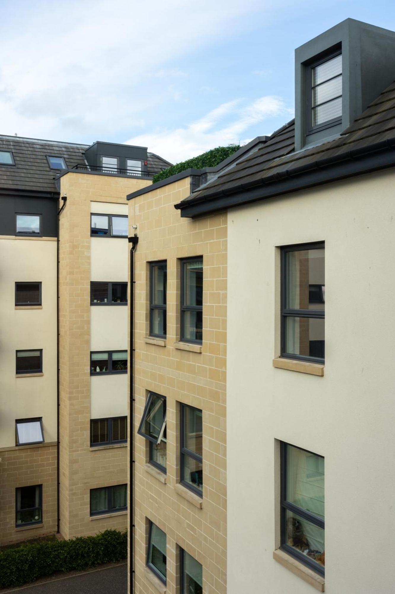 Comfy 2 Bedroom Apartment Near Edinburgh City Centre מראה חיצוני תמונה