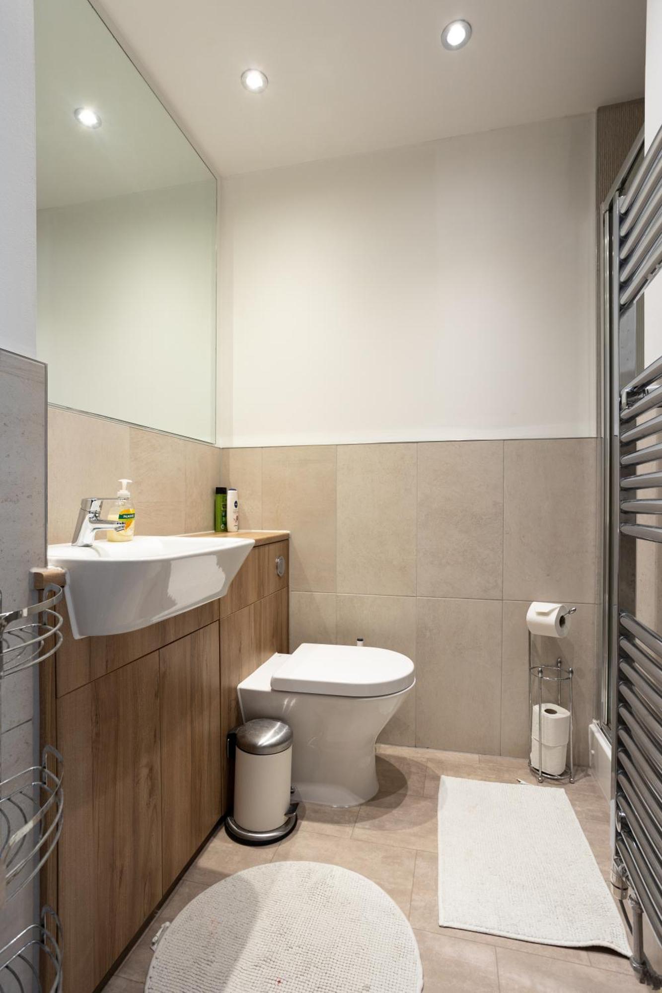 Comfy 2 Bedroom Apartment Near Edinburgh City Centre מראה חיצוני תמונה