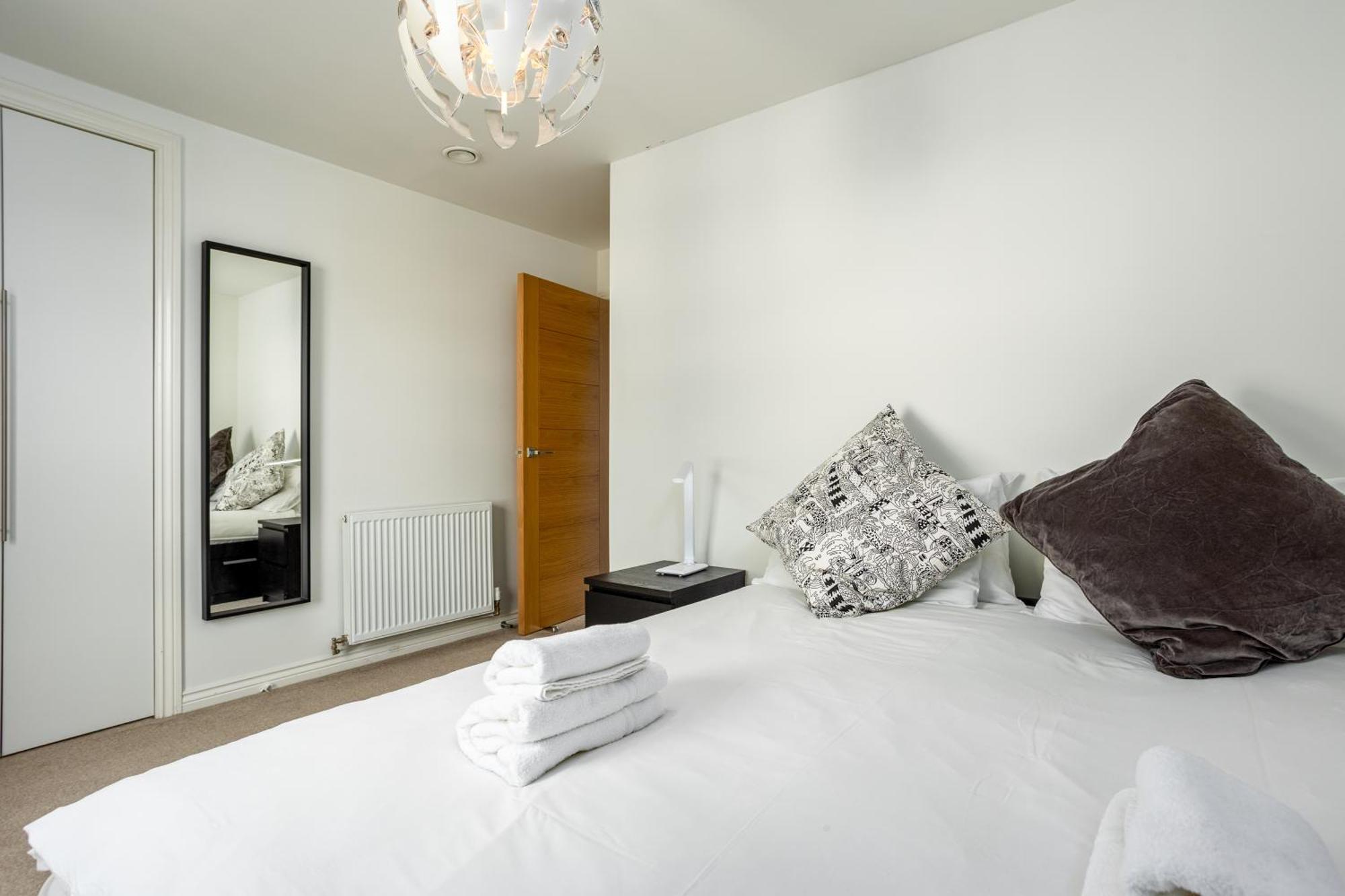 Comfy 2 Bedroom Apartment Near Edinburgh City Centre מראה חיצוני תמונה